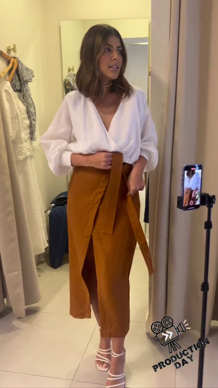 Falda Rostrata Cruzada